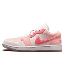 Air Jordan 1 Low SE Mighty Swooshers Pink
