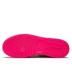 Air Jordan 1 Mid Hyper Pink White 9 Air Jordan 1 Mid Hyper Pink White -Urban Sneaker Soldes air jordan 1 mid hyper pink white 3