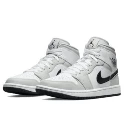 Air Jordan 1 Mid White Light Smoke Grey 7 Air Jordan 1 Mid White Light Smoke Grey -Urban Sneaker Soldes air jordan 1 mid white light smoke grey 1