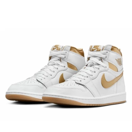 Air Jordan 1 Retro High OG Metallic Gold 4 Air Jordan 1 Retro High OG Metallic Gold – Image 2