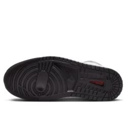 Air Jordan 1 Zoom CMFT 2 Chrome Swoosh 7 Air Jordan 1 Zoom CMFT 2 Chrome Swoosh -Urban Sneaker Soldes air jordan 1 zoom cmft 2 chrome swoosh 2