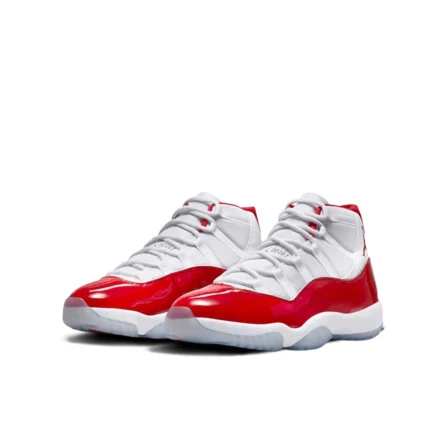 Air Jordan 11 Retro Cherry Enfant Et Bébé 4 Air Jordan 11 Retro Cherry Enfant Et Bébé – Image 2
