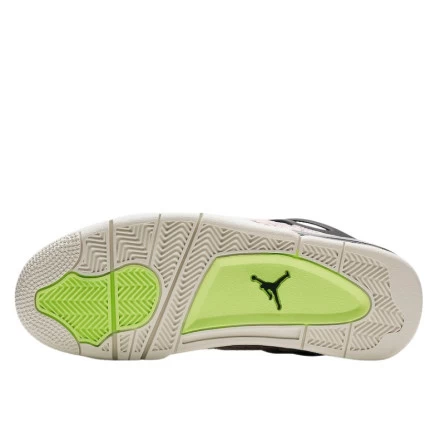 Air Jordan 4 Retro Silt Red Splatter 5 Air Jordan 4 Retro Silt Red Splatter – Image 3