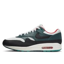 Nike Air Max 1 Liverpool Lebron James