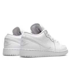 Air Jordan 1 Low Triple White 8 Air Jordan 1 Low Triple White -Urban Sneaker Soldes jordan 1 low triple white tumbled leather 2