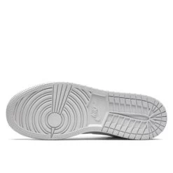 Air Jordan 1 Low Triple White 9 Air Jordan 1 Low Triple White -Urban Sneaker Soldes jordan 1 low triple white tumbled leather 3