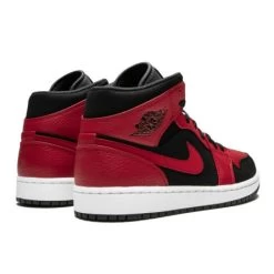 Air Jordan 1 Mid Reverse Bred -Urban Sneaker Soldes jordan 1 mid reverse bred 2
