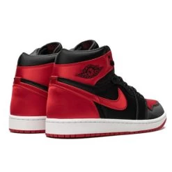 Air Jordan 1 Retro High OG Satin Bred 8 Air Jordan 1 Retro High OG Satin Bred -Urban Sneaker Soldes jordan 1 retro high og satin bred 1 2