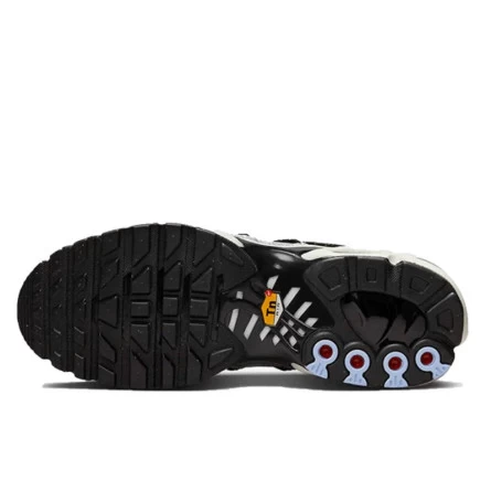 Nike Air Max Plus Lace Toggle Black Grey 5 Nike Air Max Plus Lace Toggle Black Grey – Image 3