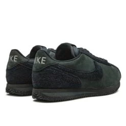 Nike Cortez PRM Great Outdoors Triple Black -Urban Sneaker Soldes nike cortez prm great outdoors triple black 2