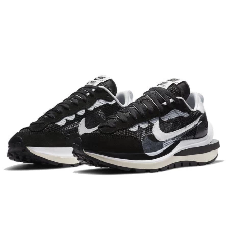 Nike Sacai Vaporwaffle Black White 4 Nike Sacai Vaporwaffle Black White â Image 2