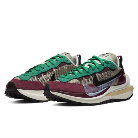 Nike Sacai Vaporwaffle Villain Red Neptune Green 4 Nike Sacai Vaporwaffle Villain Red Neptune Green – Image 2