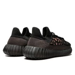 Yeezy 350 V2 CMPCT Slate Carbon -Urban Sneaker Soldes yeezy 350 v2 cmpct slate carbon 2