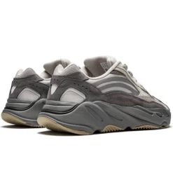Yeezy 700 V2 Tephra -Urban Sneaker Soldes yeezy 700 v2 tephra 2