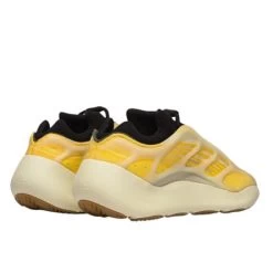 Yeezy 700 V3 Mono Safflower -Urban Sneaker Soldes yeezy 700 v3 mono safflower 2
