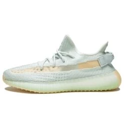 Yeezy Boost 350 V2 Hyperspace