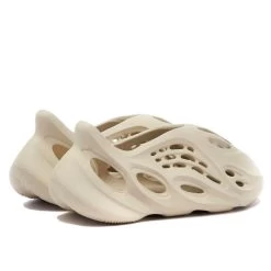 Yeezy Foam RNNR Sand -Urban Sneaker Soldes yeezy foam rnnr sand 2